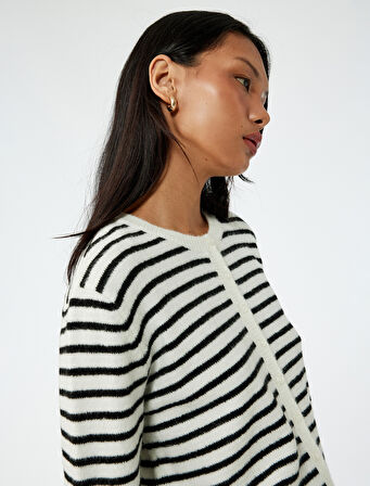 Uzun Kollu Düğmeli Bisiklet Yaka Çizgili Triko Hırka