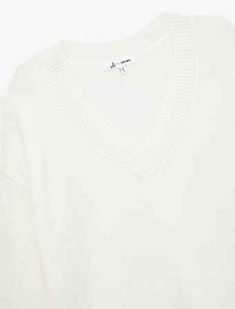 Uzun Kollu V Yaka Triko Kazak