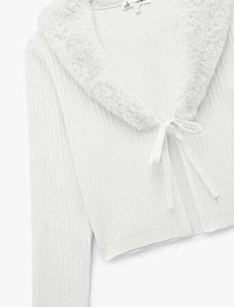 Suni Kürklü Yaka Fiyonklu Bağlama Detaylı Slim Fit Crop Triko Hırka