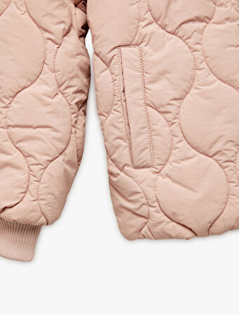 Uzun Kollu Polar Astarlı Fermuarlı Kapitone Kapşonlu Mont