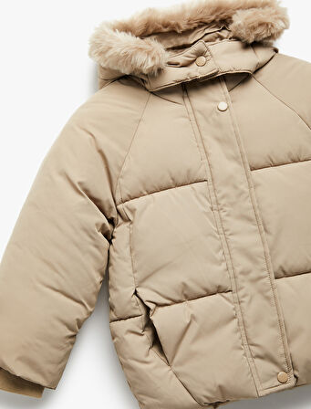 Kapşonlu Uzun Kollu Kapitone Şişme Mont