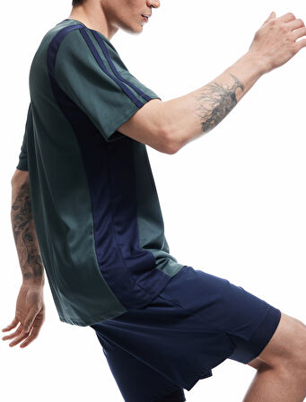 Fermuarlı Cep Detaylı Oversize Yüksek Bel Paraşüt Kumaş Taytlı Spor Şort