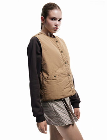 Yuvarlak Yaka Çıtçıt Düğmeli Kolsuz Yelek