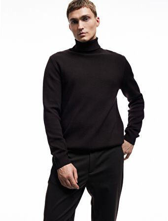 Uzun Kollu Basic Boğazlı Triko Kazak