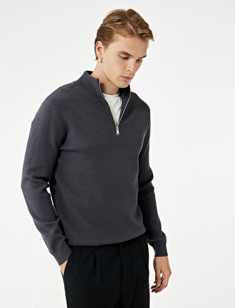 Uzun Kollu Viskon Karışımlı Yarım Fermuarlı Triko Kazak