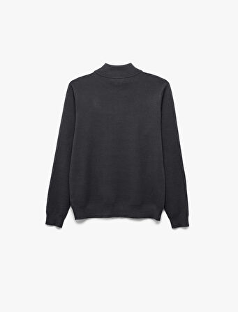 Uzun Kollu Viskon Karışımlı Yarım Fermuarlı Triko Kazak