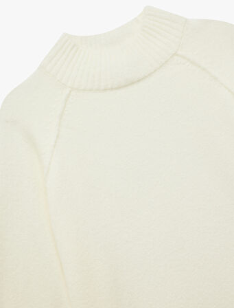 Dik Yaka Dikiş Detaylı Uzun Kollu Basic Triko Kazak