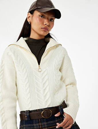 Saç Örgü Dokulu Yarım Fermuarlı Yaka Uzun Kollu Triko Kazak