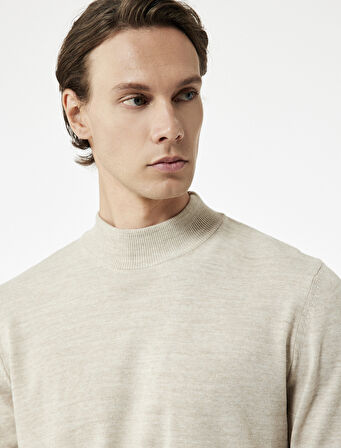 Uzun Kollu Regular Fit Dik Yaka Basic Triko Kazak