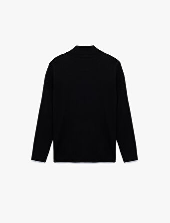 Uzun Kollu Basic Boğazlı Triko Kazak