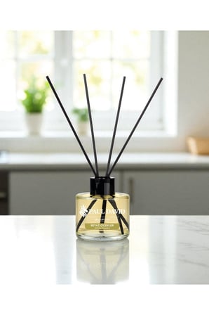 Beyaz Çiçekler Yüksek Koku Yayılımlı Dekoratif Bambu Çubuklu Oda Kokusu 145 ml