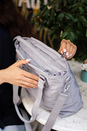 Kadın 4 Gözlü Suya Dayanıklı Paraşüt Kumaş Ayarlanabilir Çapraz Askılı El Ve Omuz Çantası