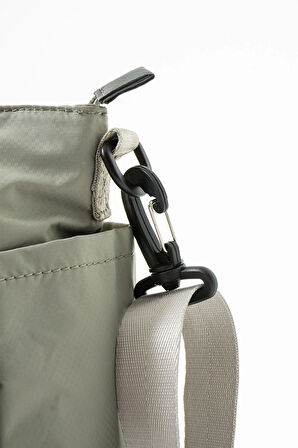 Kadın 5 Gözlü Suya Dayanıklı Paraşüt Kumaş Ayarlanabilir Çapraz Askılı El Ve Omuz Çantası