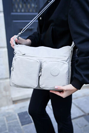 Kadın Suya Dayanıklı Paraşüt Kumaş Çok Gözlü Ayarlanabilir Açık Gri Çapraz Askılı Omuz Çantası