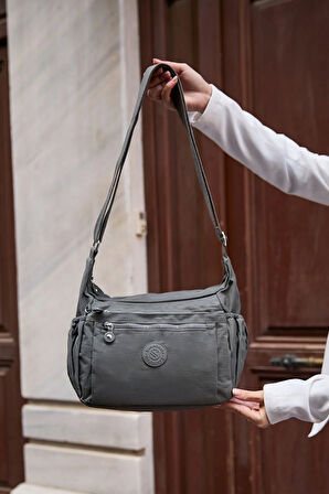 Kadın Suya Dayanıklı Kumaş 5 Gözlü Çapraz Askılı Koyu Gri Seyahat Ve Omuz Çantası