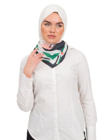 Suriye Bayrak Çerçeveli Suriyenin şarkıcı sarut Resmi Baskılı 45*45 cm S100027