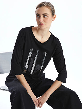 LCWAIKIKI Classic Siyah Bisiklet Yaka Pul İşlemeli Kadın Bluz