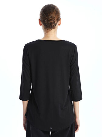 LCWAIKIKI Classic Siyah Bisiklet Yaka Pul İşlemeli Kadın Bluz