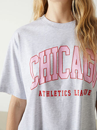 LCW Vision Gri Chicago Baskılı Oversize Kadın Tişört