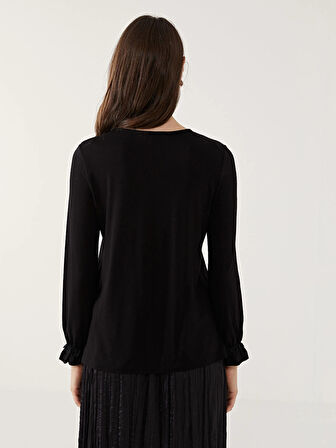 LCW Grace Siyah Bisiklet Yaka Dantel Detaylı Kadın Bluz