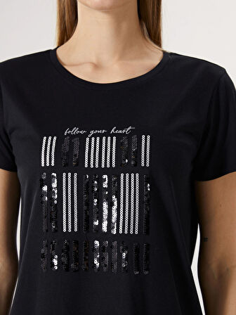 LCWAIKIKI Classic Siyah Bisiklet Yaka Pul Payet İşlemeli Kadın Tişört