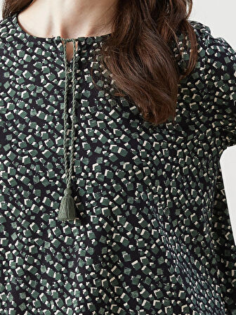 LCW Grace Siyah Bağlamalı Yaka Desenli Kadın Bluz