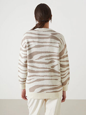 LCWAIKIKI Classic Ekru V Yaka Zebra Desenli Kadın Triko Hırka