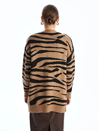 LCWAIKIKI Classic Bej V Yaka Zebra Desenli Kadın Triko Hırka