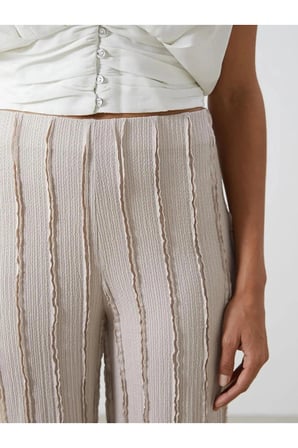 LCWAIKIKI Classic BEJ Beli Lastikli Dokulu Geniş Paça Kadın Pantolon