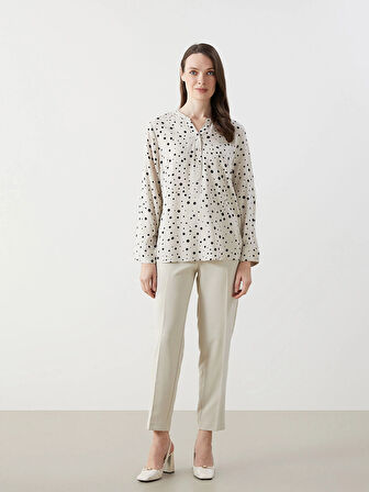 LCW Grace Bej Kaçık Yaka Desenli Kadın Bluz