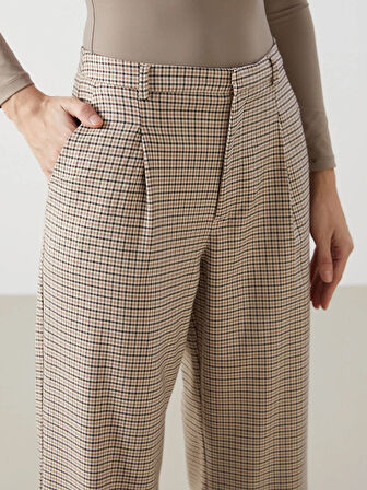 Loose Fit Ekose Kadın Pantolon_W4KI34Z8-LLL_8684682212269_44