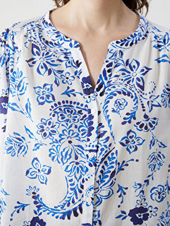 LCWAIKIKI Classic Mavi Kaçık Yaka Çiçekli Kadın Bluz