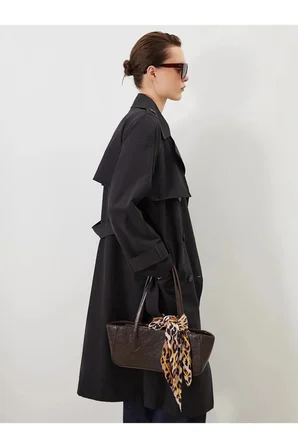 LCW Modest Siyah Kruvaze Yaka Oversize Kadın Trençkot