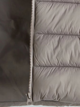 LCW Kids Kahverengi Kapüşonlu Kız Çocuk Şişme Yelek