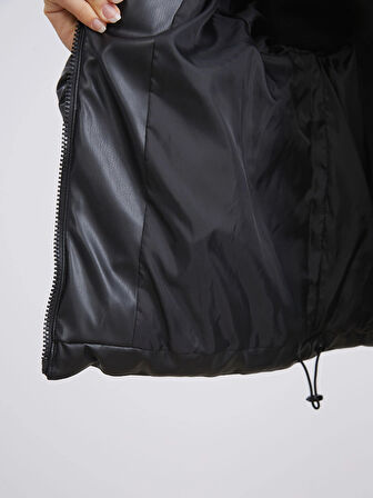 LCW Vision Siyah Kadın Kapüşonlu Düz Şişme Mont