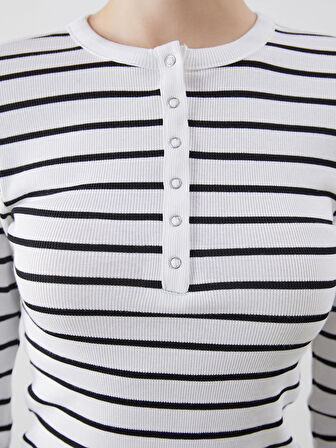 LCWAIKIKI Classic Beyaz Bisiklet Yaka Çizgili Kadın Tişört