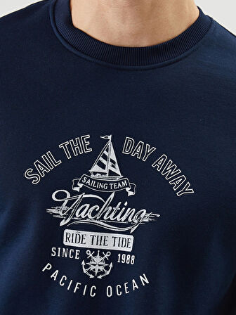 LCWAIKIKI Classic Lacivert Bisiklet Yaka Baskılı Erkek Kalın Sweatshirt