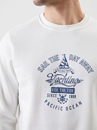 LCWAIKIKI Classic Ekru Bisiklet Yaka Baskılı Erkek Kalın Sweatshirt