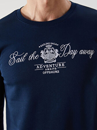 LCWAIKIKI Classic Lacivert Bisiklet Yaka Baskılı Erkek Kalın Sweatshirt