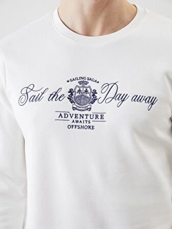 LCWAIKIKI Classic Ekru Bisiklet Yaka Baskılı Erkek Kalın Sweatshirt