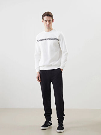 LCWAIKIKI Classic Ekru Bisiklet Yaka Baskılı Erkek Kalın Sweatshirt