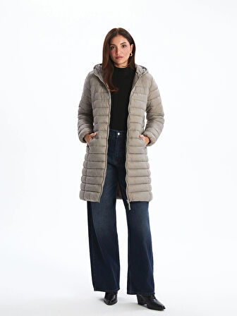 LCWAIKIKI Classic Kahverengi Kapüşonlu Kadın Şişme Mont