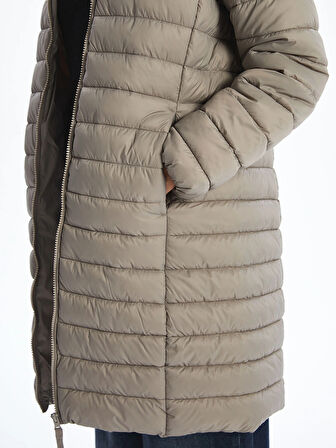 LCWAIKIKI Classic Kahverengi Kapüşonlu Kadın Şişme Mont