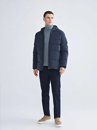 LCWAIKIKI Classic Lacivert Standart Kalıp Kapüşonlu Erkek Şişme Mont