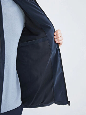 LCWAIKIKI Classic Lacivert Standart Kalıp Kapüşonlu Erkek Şişme Mont