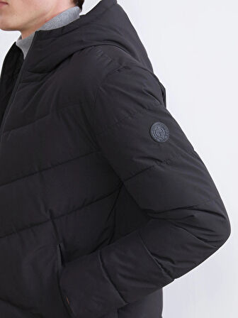 XSIDE Siyah Standart Kalıp Kapüşonlu Erkek Şişme Mont