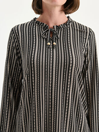 LCW Grace Siyah Bağlamalı Yaka Desenli Bluz