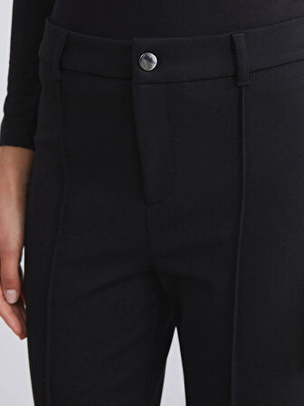 LCWAIKIKI Classic Siyah Büyük Beden Dar Fit İspanyol Paça Kadın Pantolon