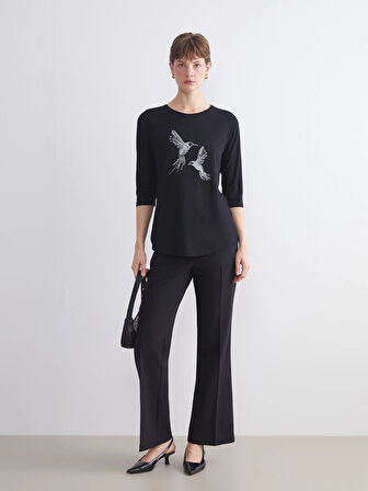 LCWAIKIKI Classic Siyah Bisiklet Yaka Boncuk İşlemeli Kadın Tişört