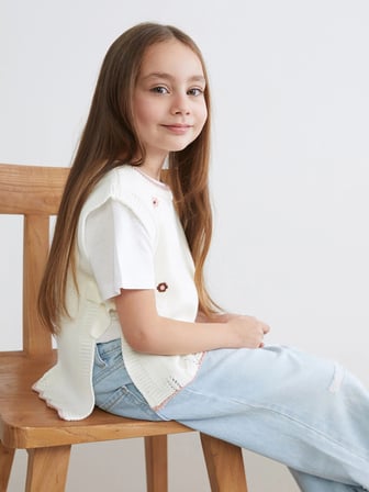 LCW Kids Ekru Bisiklet Yaka Çiçekli Kız Çocuk Triko Süveter